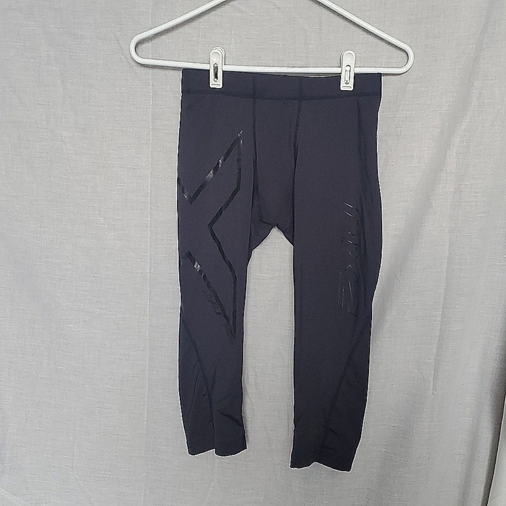 2XU compression 3/4 tights - mens small - EUC